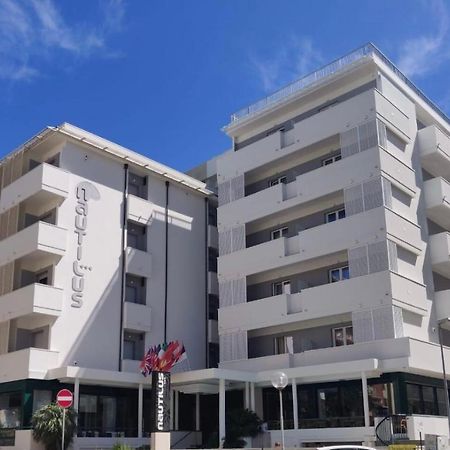 Hotel Nautilus Cattolica Eksteriør bilde